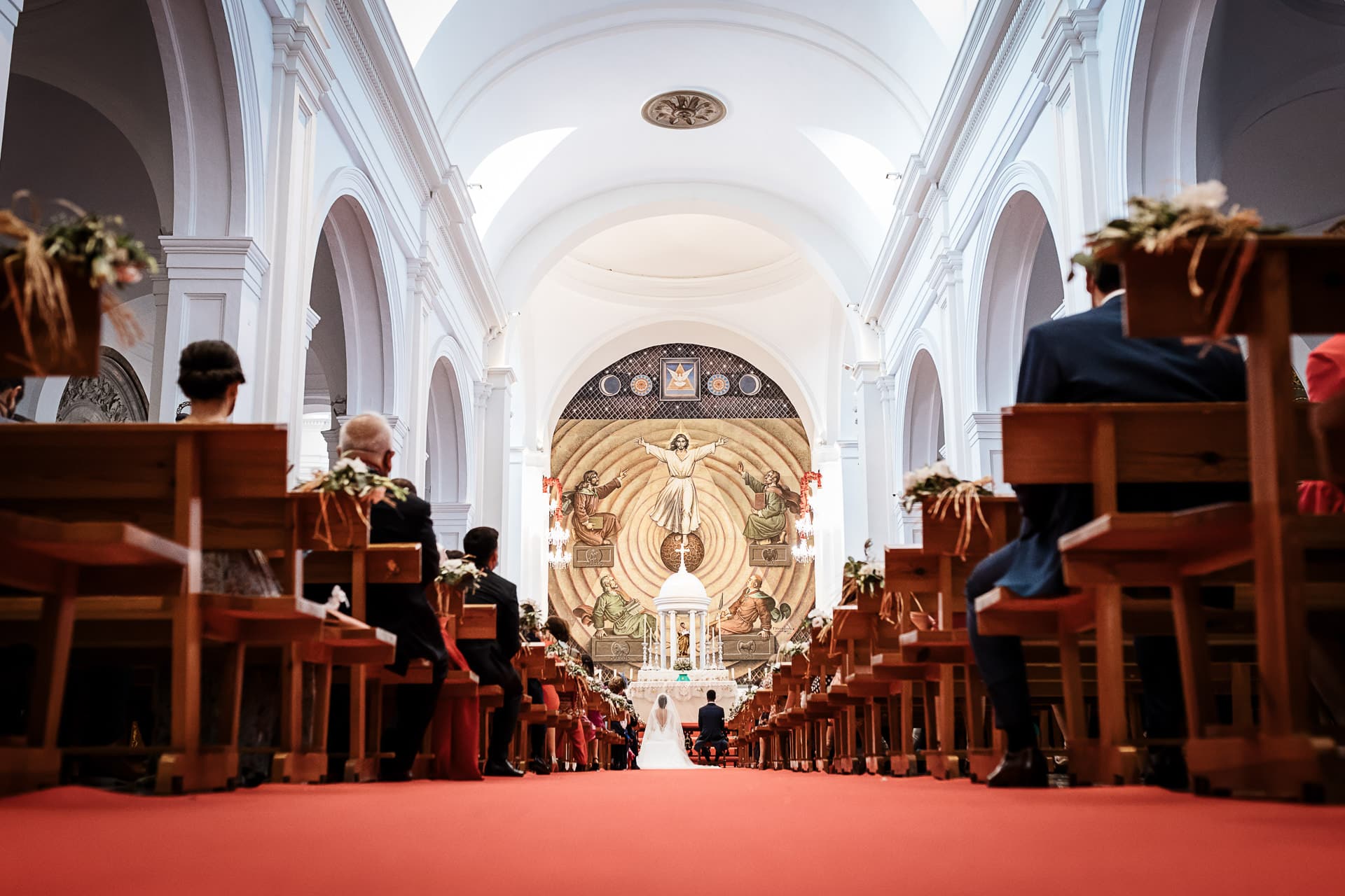 Ceremonia religiosa de boda en iglesia en Vélez Málaga.